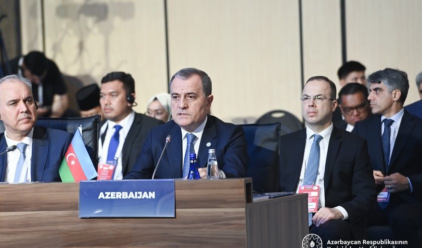 Азербайджан обеспокоен атаками на Иран