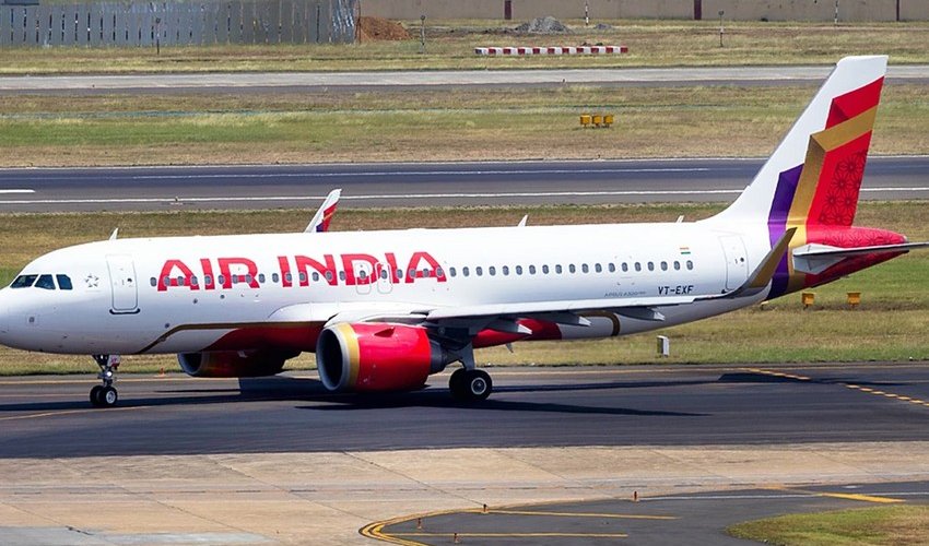 Авиарегулятор обязал Air India снять с постов трех топ-менеджеров Авиарегулятор обязал Air India снять с постов трех топ-менеджеров