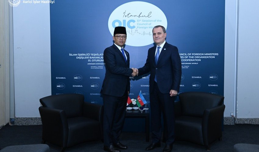 Ceyhun Bayramov indoneziyalı həmkarı ilə görüşüb - <span style=