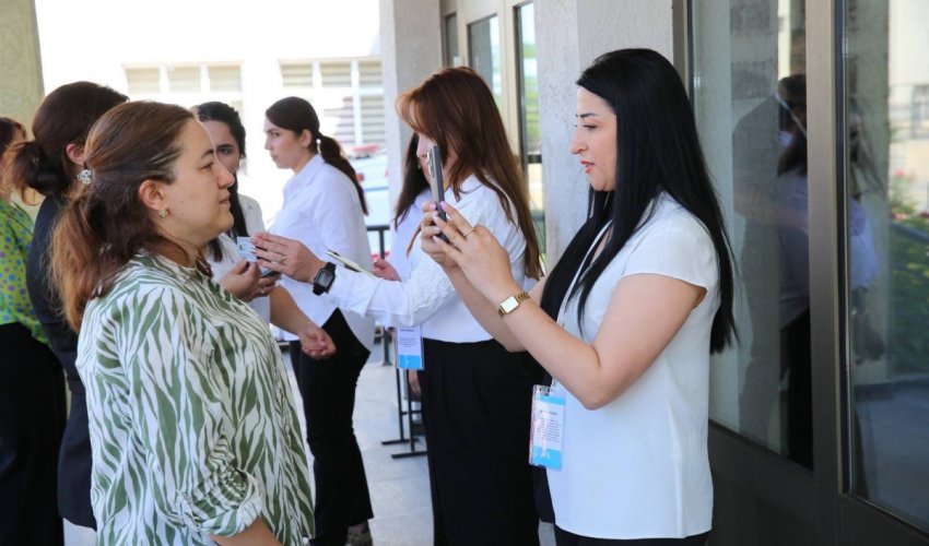 Sertifikasiya üzrə test imtahanına bu gün 6142 müəllim dəvət olunub
Sertifikasiya üzrə test imtahanına bu gün 6142 müəllim dəvət olunub