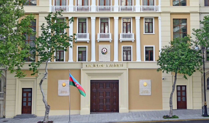 Baş nazir yeni qərar imzalayıb Baş nazir yeni qərar imzalayıb