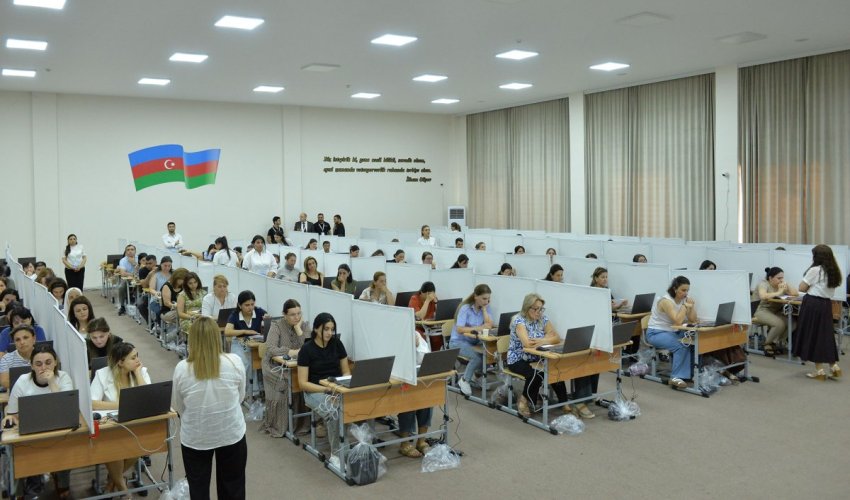 Руководители СМИ понаблюдали за экзаменом для учителей Руководители СМИ понаблюдали за экзаменом для учителей