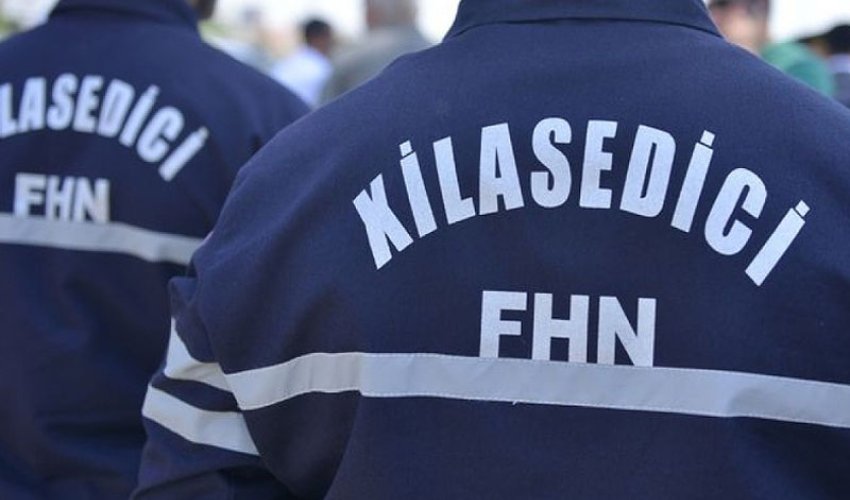 "Baksol yolu"nda 1 nəfər kanalizasiya kollektoruna düşüb, axtarış aparılır - Video "Baksol yolu"nda 1 nəfər kanalizasiya kollektoruna düşüb, axtarış aparılır - Video