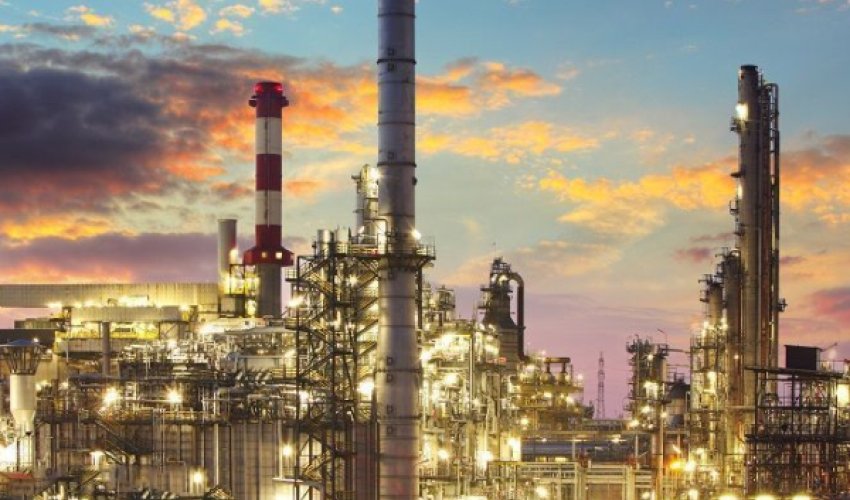 İranda Neft Emalı Zavodunda partlayış olub İranda Neft Emalı Zavodunda partlayış olub