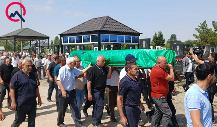 Yekaterinburqda öldürülən azərbaycanlı qardaşlar dəfn edilib Yekaterinburqda öldürülən azərbaycanlı qardaşlar dəfn edilib