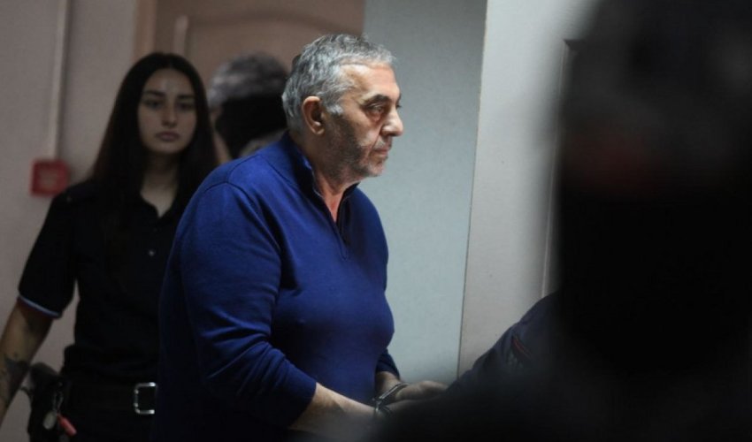 Суд в Екатеринбурге продлил арест Бакира Сафарова