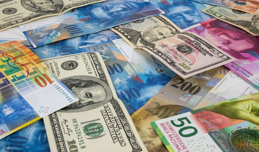 Euro down 0.05% vs manat
