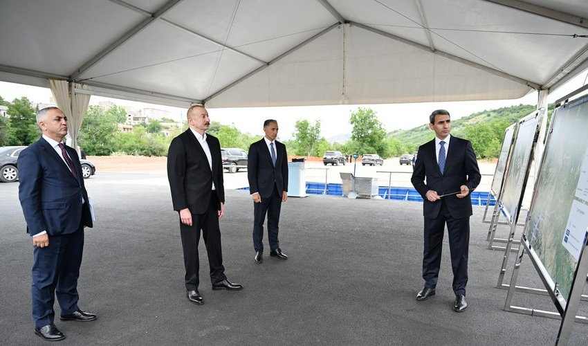 Əliyev Xankəndi Dəmir Yolu və Avtovağzal Kompleksinin təməlini qoyub