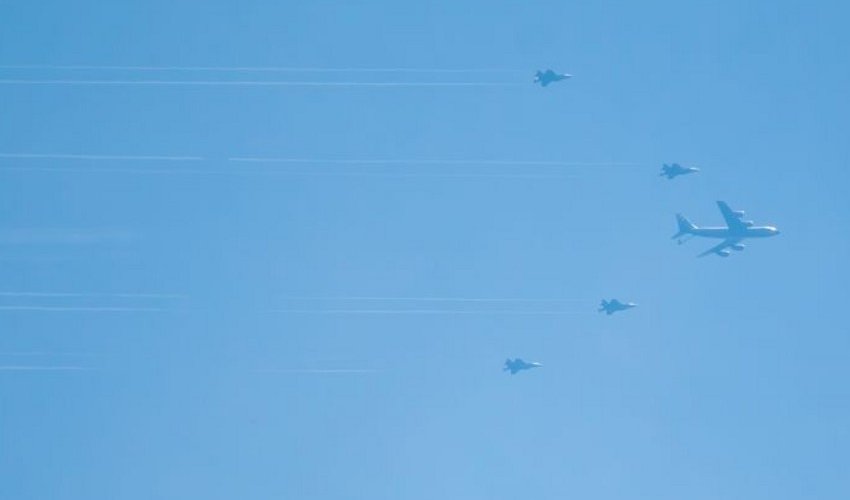 Истребители США перехватили гражданский самолет над гольф-клубом Трампа Истребители США перехватили гражданский самолет над гольф-клубом Трампа
