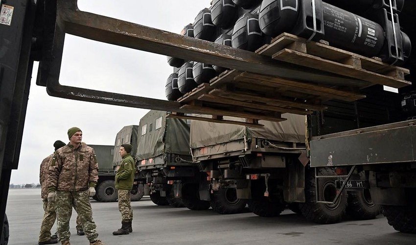 США возобновили поставку Украине оружия и военной техники после паузы США возобновили поставку Украине оружия и военной техники после паузы