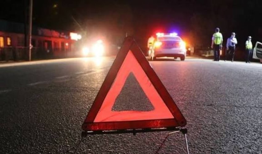 Gədəbəydə iki avtomobil toqquşub, xəsarət alanlar var Gədəbəydə iki avtomobil toqquşub, xəsarət alanlar var