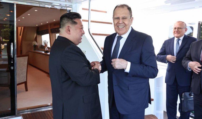 Kim Çen In Lavrovu qəbul edib Kim Çen In Lavrovu qəbul edib