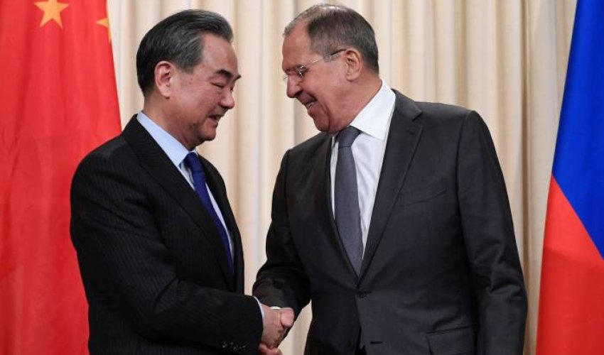 Главы МИД РФ и КНР обсудили в Пекине украинский кризис Главы МИД РФ и КНР обсудили в Пекине украинский кризис