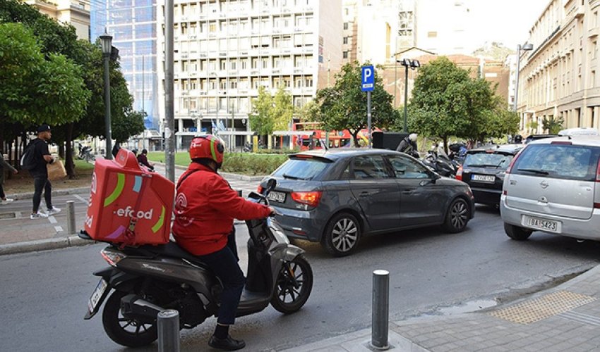 İyunda poçt və kuryer xidmətlərində azalma olub İyunda poçt və kuryer xidmətlərində azalma olub
