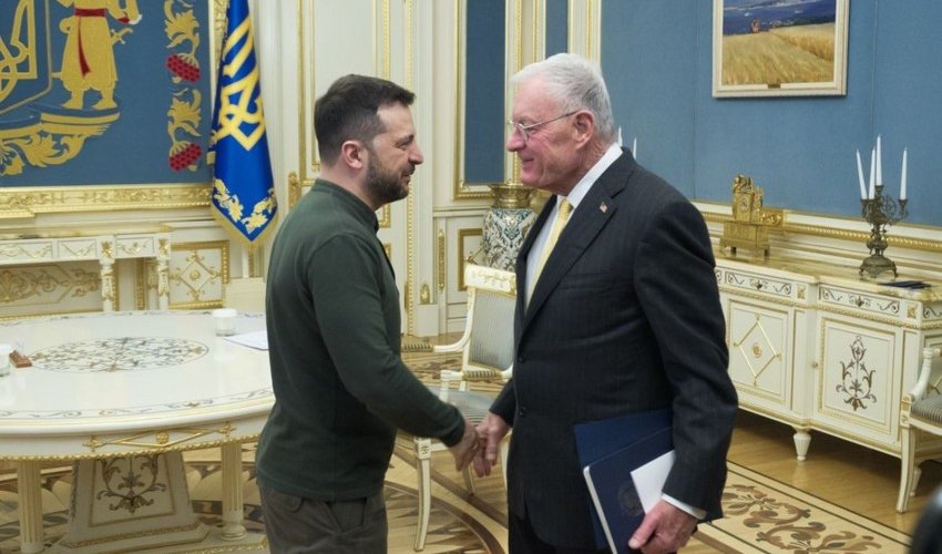 Келлог обсудил с Зеленским ускорение поставок оружия США по сделке с НАТО Келлог обсудил с Зеленским ускорение поставок оружия США по сделке с НАТО