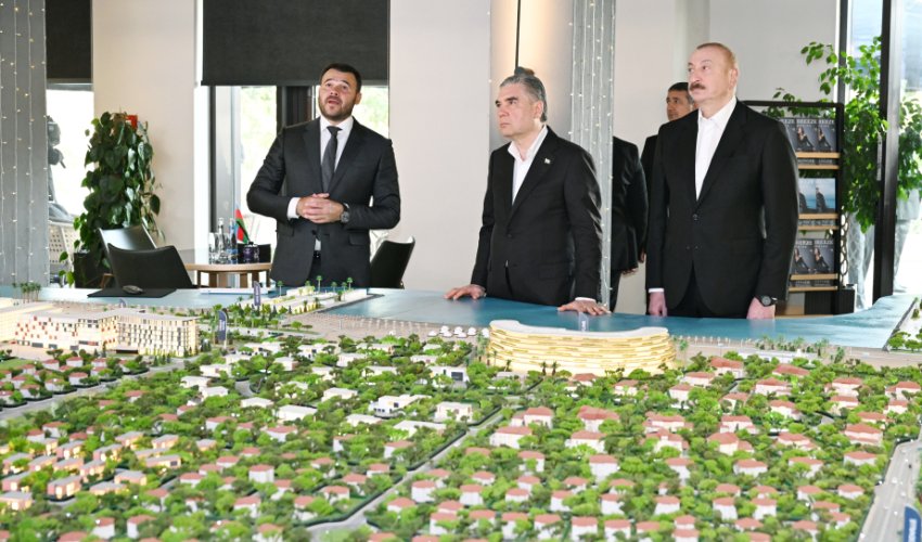 İlham Əliyev və Qurbanqulu Berdiməhəmmədov “Sea Breeze”də olublar İlham Əliyev və Qurbanqulu Berdiməhəmmədov “Sea Breeze”də olublar