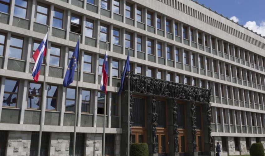 Первая страна ЕС ввела санкции против израильских чиновников Первая страна ЕС ввела санкции против израильских чиновников