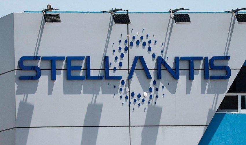 
Stellantis сообщила об убытках в €300 млн от пошлин США