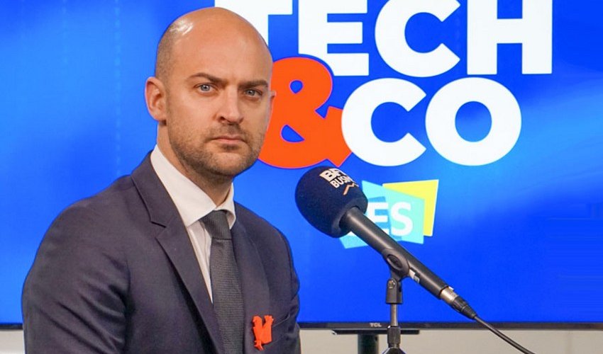 Глава МИД Франции призывает допустить прессу в Газу Глава МИД Франции призывает допустить прессу в Газу