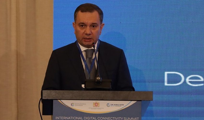 İnformasiya texnologiyaları sahəsində qadınların iştirakı dəfələrlə artıb - Nazir müavini İnformasiya texnologiyaları sahəsində qadınların iştirakı dəfələrlə artıb - Nazir müavini