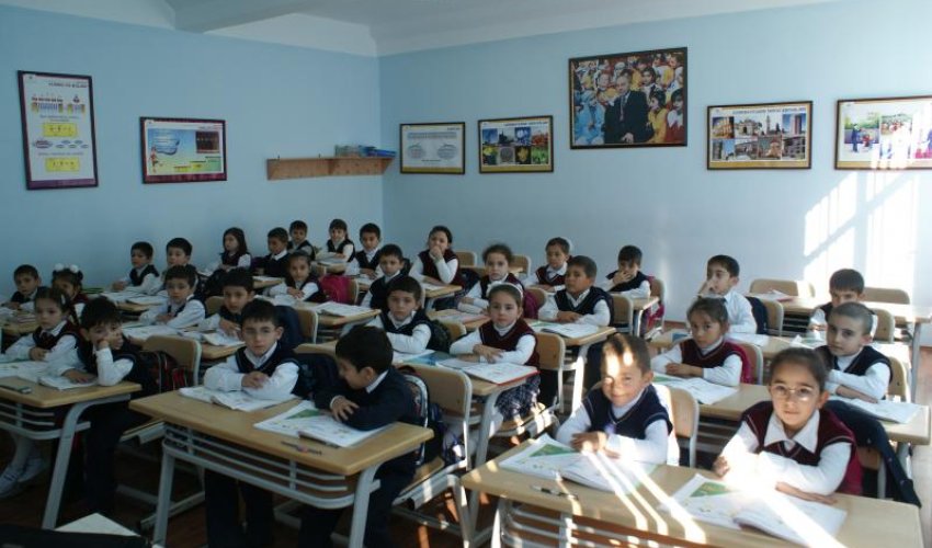 Rus bölməsi üzrə məktəbəqəbul göstəriciləri dəyişməz qalıb