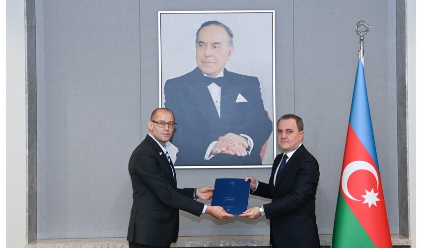 Israel's incoming ambassador presents copy of his credentials to Azerbaijan's foreign minister