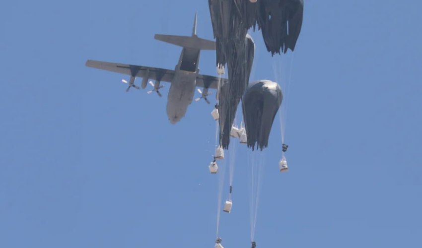 Belgian air force drops 15 tonnes of humanitarian aid over Gaza Belgian air force drops 15 tonnes of humanitarian aid over Gaza