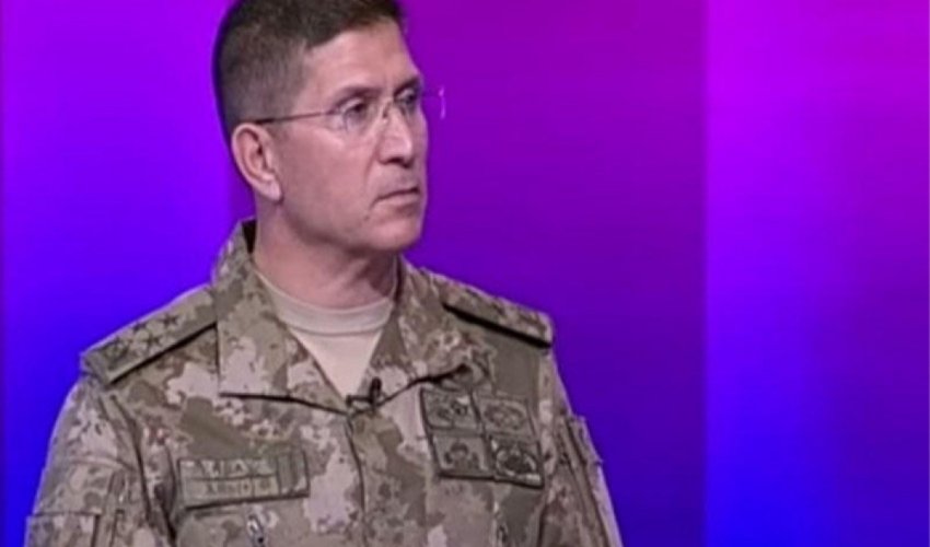 Ərdoğan Bəxtiyar Ersaya ordu generalı rütbəsi verib Ərdoğan Bəxtiyar Ersaya ordu generalı rütbəsi verib