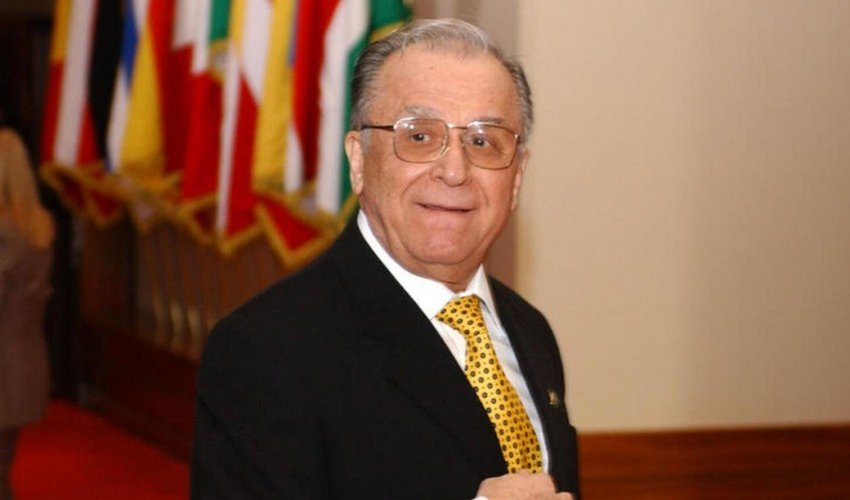Rumıniyanın sabiq prezidenti vəfat edib Rumıniyanın sabiq prezidenti vəfat edib