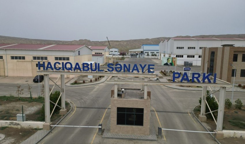Hacıqabul Sənaye Parkında məhsul istehsalı 55 % artıb
Hacıqabul Sənaye Parkında məhsul istehsalı 55 % artıb