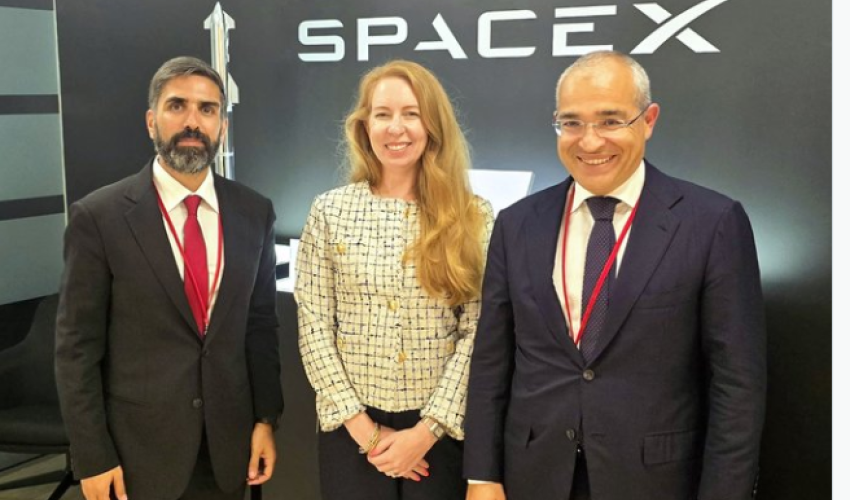 Азербайджан обсудил сотрудничество с компанией Илона Маска SpaceX