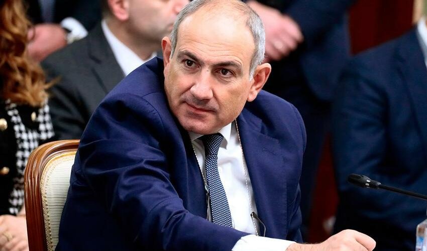 Paşinyan Stiv Uitkoff ilə görüşüb