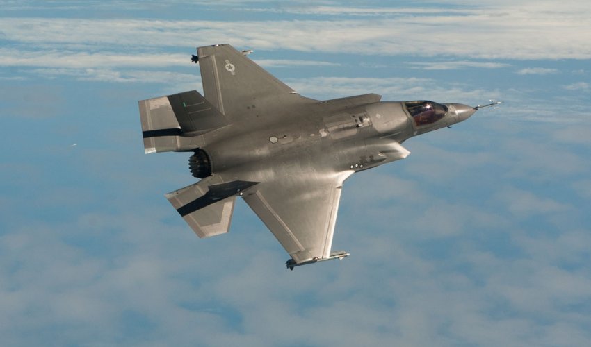 Britaniyanın "F-35B" qırıcısı Yaponiya hava limanına təcili eniş edib