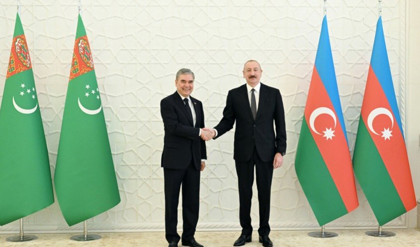 İlham Əliyev Qurbanqulu Berdiməhəmmədova zəng edib İlham Əliyev Qurbanqulu Berdiməhəmmədova zəng edib