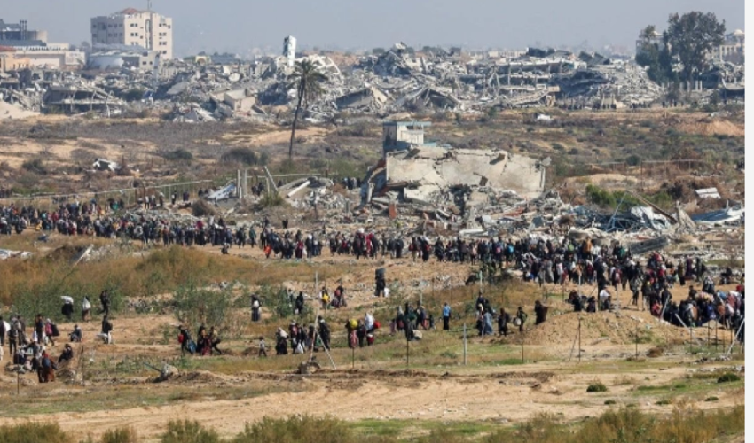 Trump calls for journalists to be allowed into Gaza