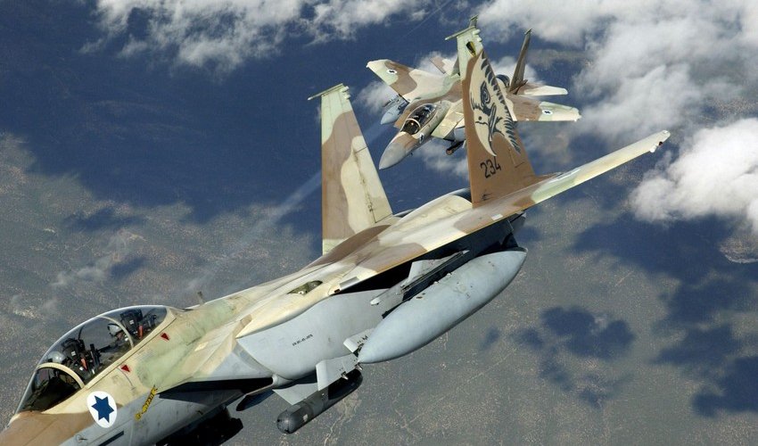 Израиль ударил по энергетическому объекту хуситов в районе Саны Израиль ударил по энергетическому объекту хуситов в районе Саны