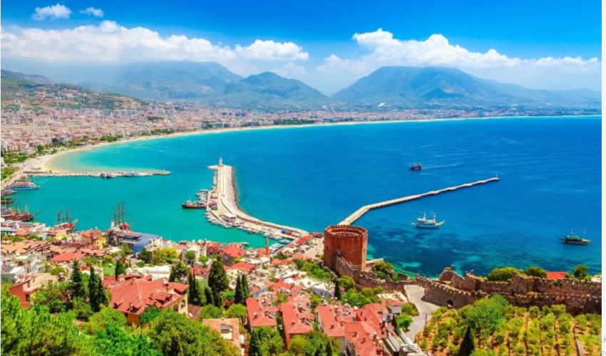Pollution in Turkey’s Alanya resort reaches critical level, scientist warns