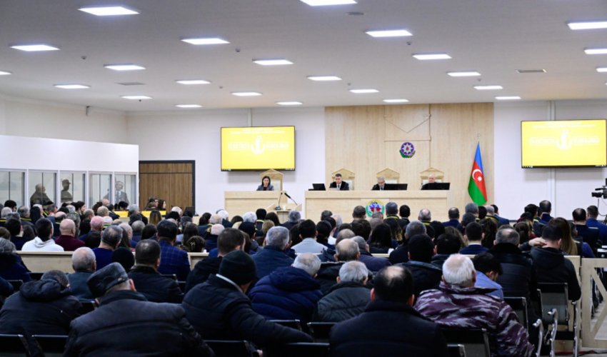Ermənistan ordusunun hücumları nəticəsində zərər çəkmiş şəxslər məhkəmədə ifadə verib