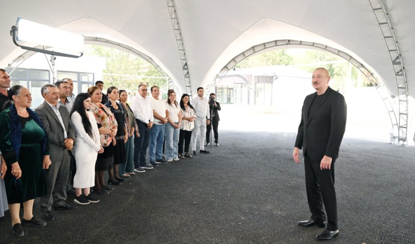 Prezident və birinci xanım Ağdərədə Vəngli və Kolatağ kəndlərinin sakinləri ilə görüşüblər Prezident və birinci xanım Ağdərədə Vəngli və Kolatağ kəndlərinin sakinləri ilə görüşüblər