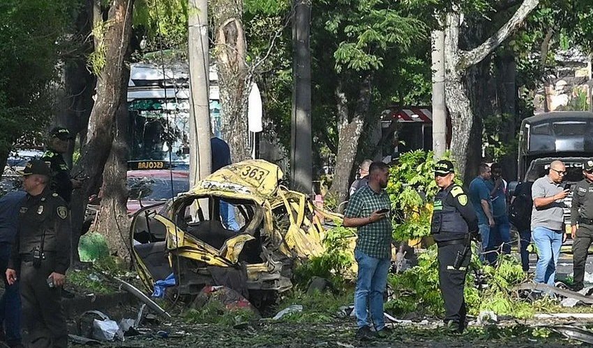 В Колумбии при двух терактах погибло около 20 человек, десятки ранены В Колумбии при двух терактах погибло около 20 человек, десятки ранены