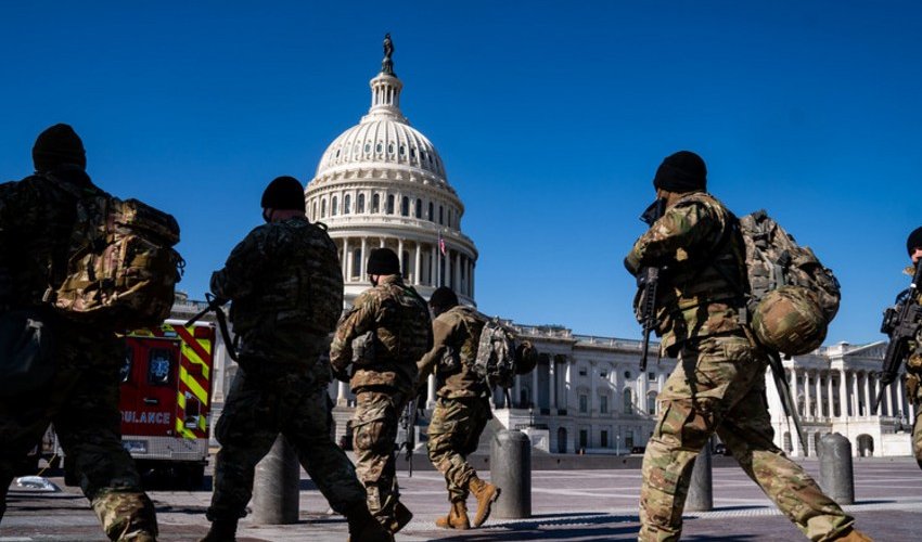 Минобороны разрешили Нацгвардии США применять оружие в Вашингтоне Минобороны разрешили Нацгвардии США применять оружие в Вашингтоне