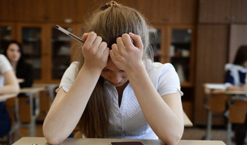 IV qrupda 600-dən yuxarı bal toplamış 10 abituriyent universitetə daxil ola bilməyib IV qrupda 600-dən yuxarı bal toplamış 10 abituriyent universitetə daxil ola bilməyib