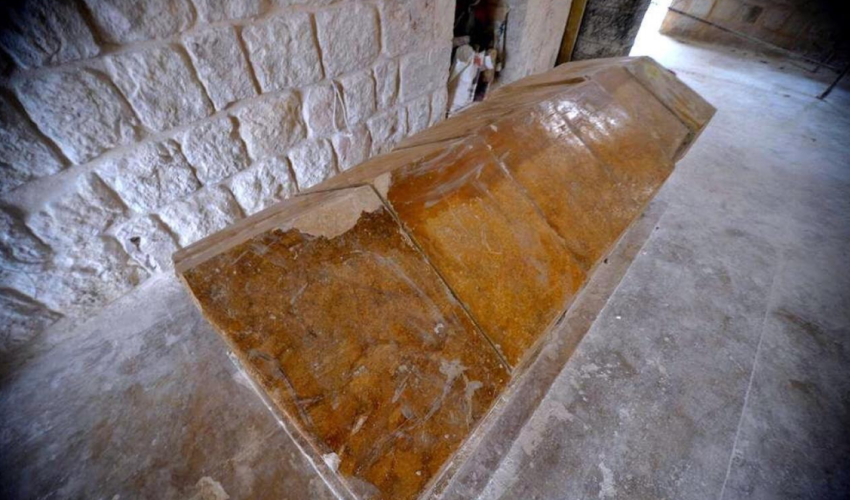 Azerbaijan in talks with Syria on moving Nasimi’s grave Azerbaijan in talks with Syria on moving Nasimi’s grave