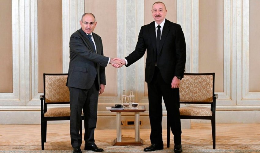Белый Дом ждет подписания мирного договора между Алиевым и Пашиняном