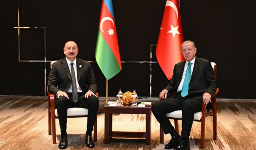 Azərbaycan və Türkiyə prezidentləri Tiencin şəhərində görüşüb Azərbaycan və Türkiyə prezidentləri Tiencin şəhərində görüşüb