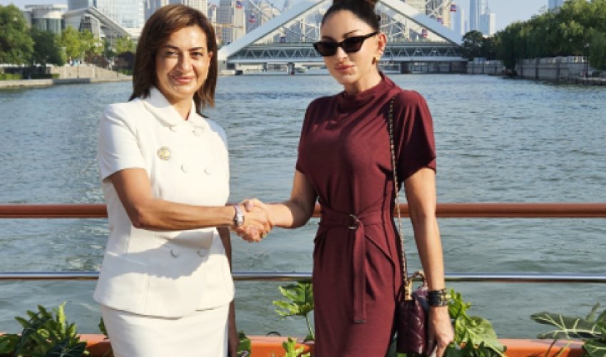 Мехрибан Алиева и Анна Акопян сделали совместное фото Мехрибан Алиева и Анна Акопян сделали совместное фото