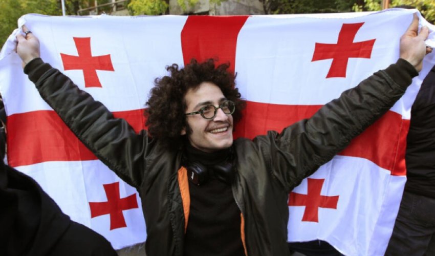 Митинг у парламента Грузии Митинг у парламента Грузии