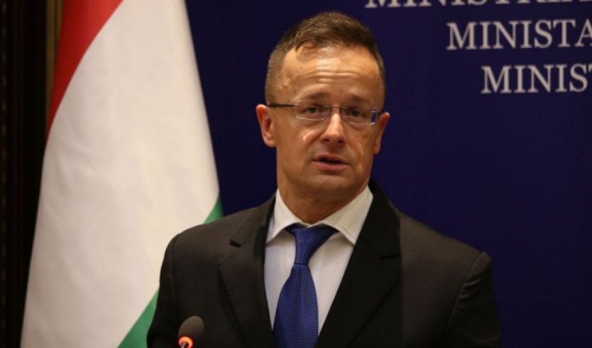 В Венгрии заявили, что не могут отказаться от российской нефти
