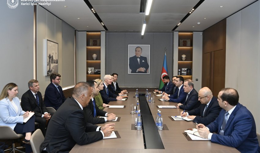 Azərbaycan və ABŞ Orta Dəhliz və enerji əməkdaşlığını müzakirə ediblər Azərbaycan və ABŞ Orta Dəhliz və enerji əməkdaşlığını müzakirə ediblər