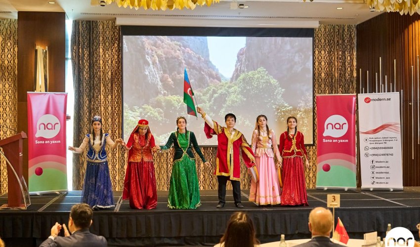 “Nar” ilin ən uğurlu abituriyentlərini mükafatlandırdı “Nar” ilin ən uğurlu abituriyentlərini mükafatlandırdı